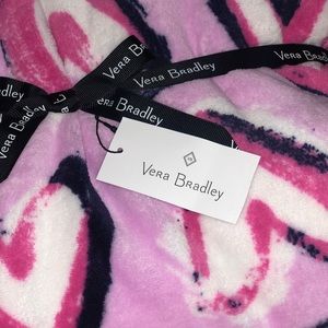 Vera Bradley Bedding - NWT Vera Bradley Oversized Cozy Fleece Blanket Vera Bradley Bedding - NWT Vera Bradley Oversized Cozy Fleece Blanket